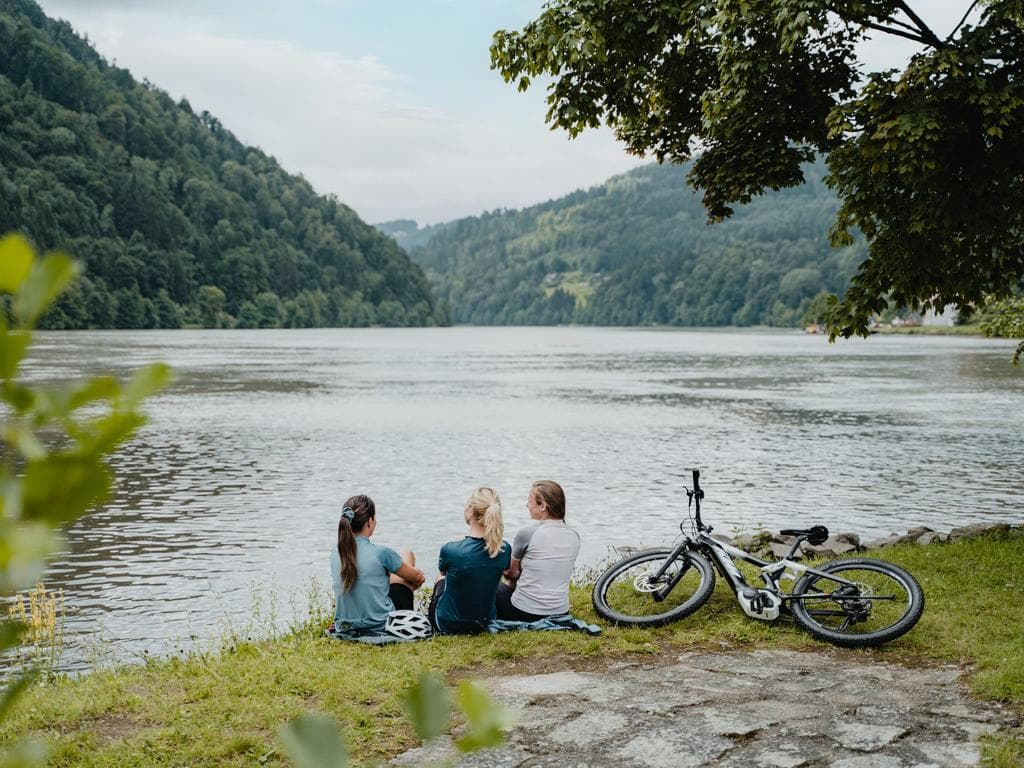 WANDERN VERBINDET