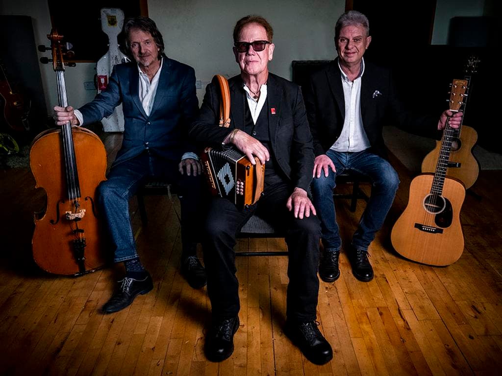 Oysterband`s John Jones with Ray ‚Chopper‘ Cooper and Al Scott (UK)