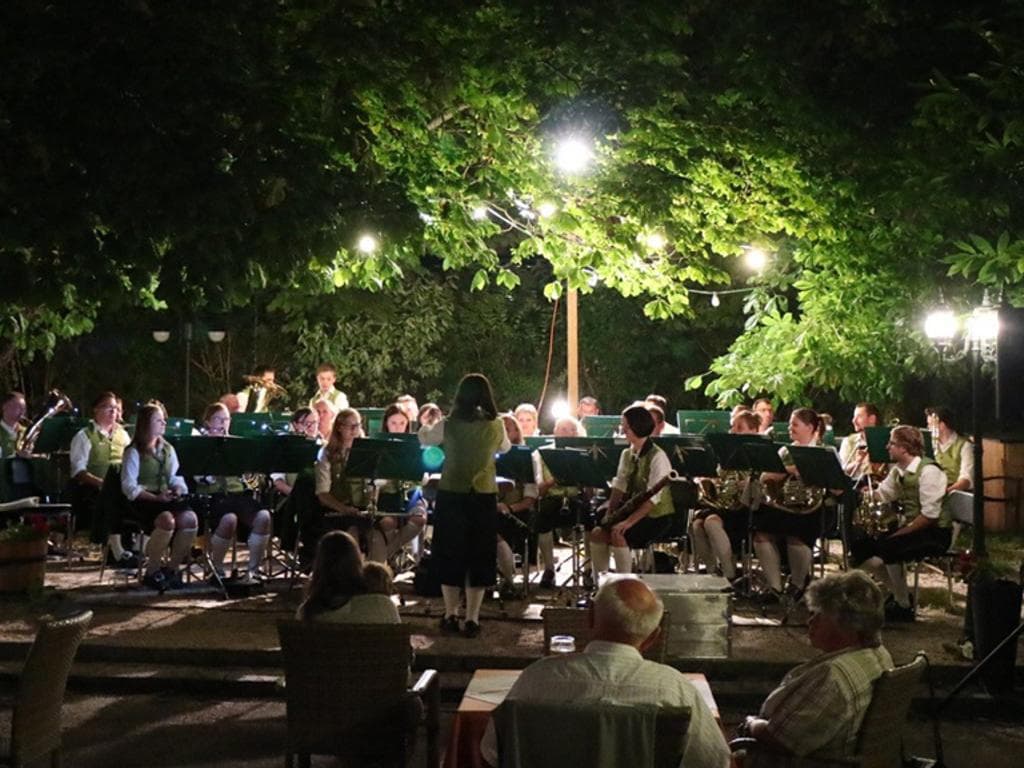 Abendkonzert am Dorfplatz Zell am Moos