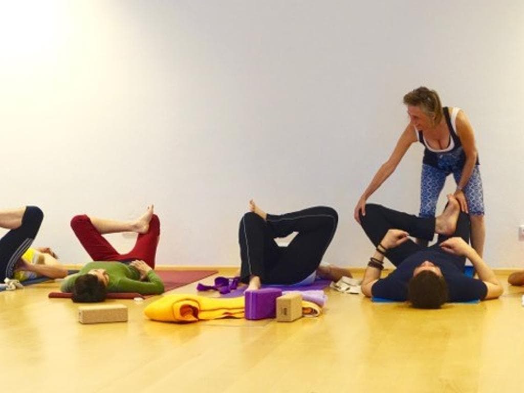 YOGA mit Gabriele Haslinger