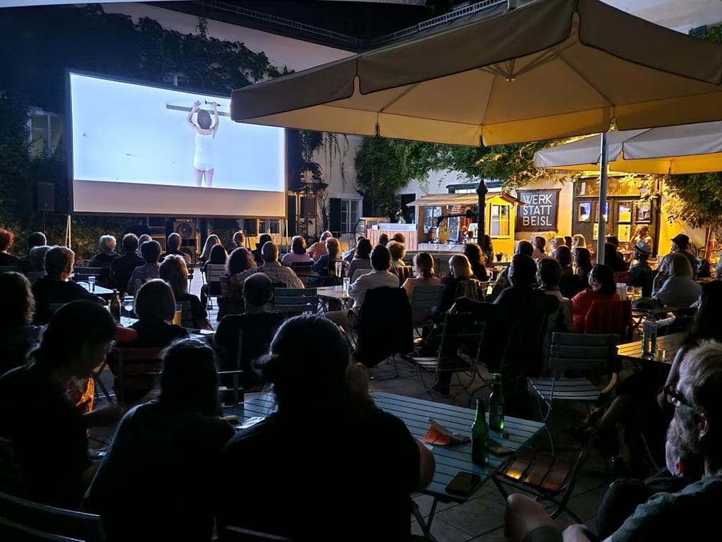 Sommerkino: "Verflucht normal"