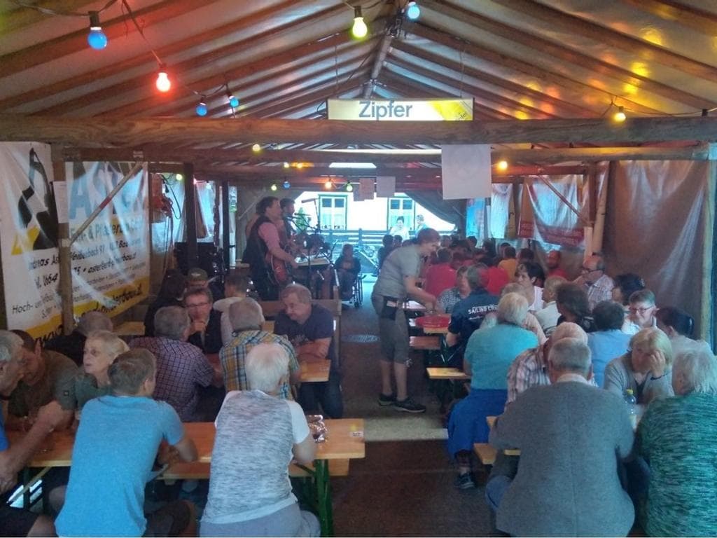 Depot Fest mit Weissenbacher Vier-Kampf