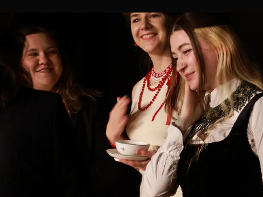 Theaterstudio Syayvo: Liebe auf den ersten Klick