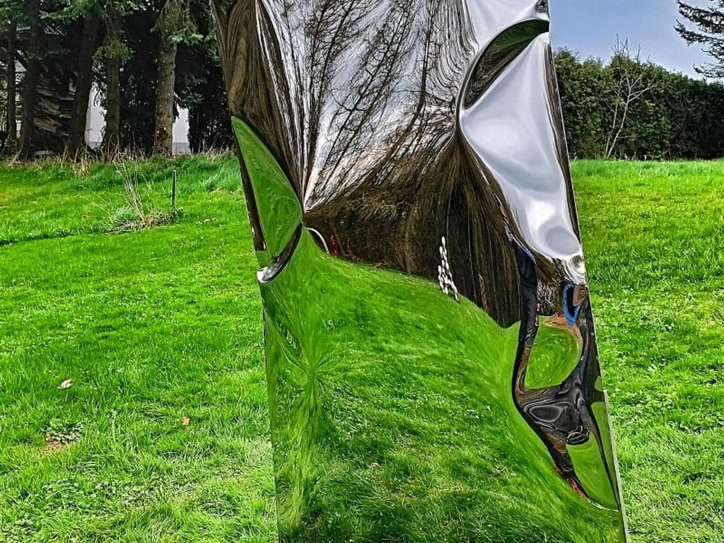 Martin Mühlberger: Spiegelungen – Mensch und Natur. Edelstahlkunst