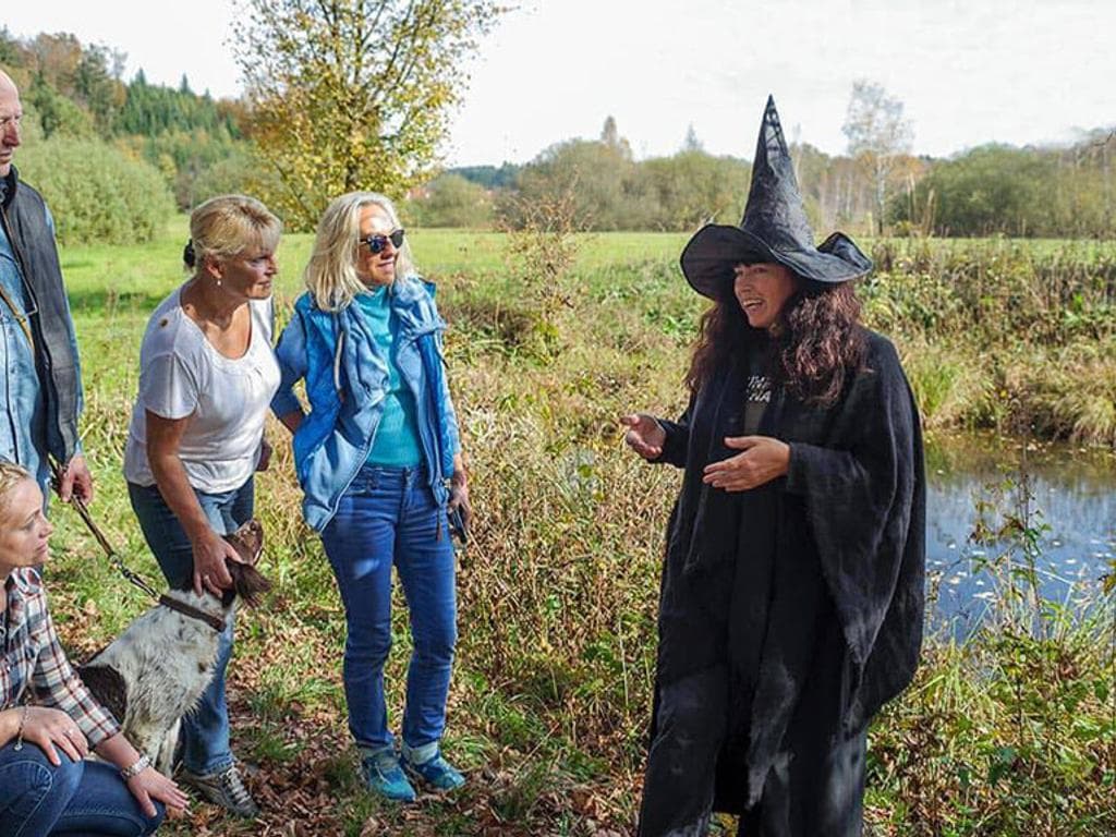 Gerli, die Hexe im Gerlhamer Moor in Seewalchen am Attersee