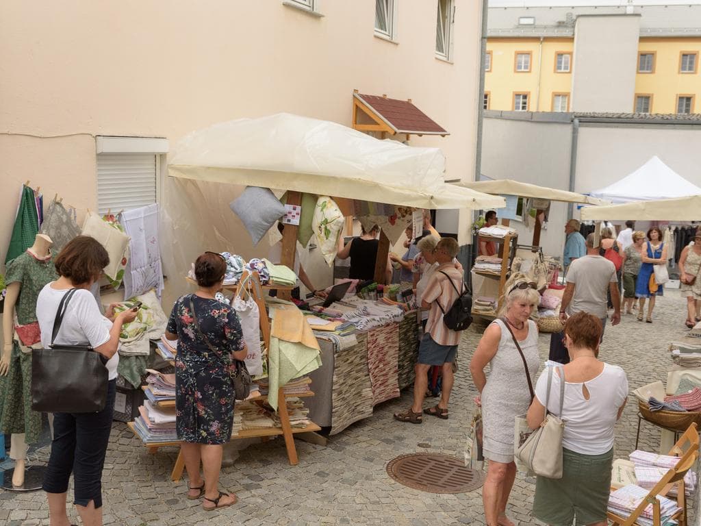 WEBERMARKT & FASERZONE