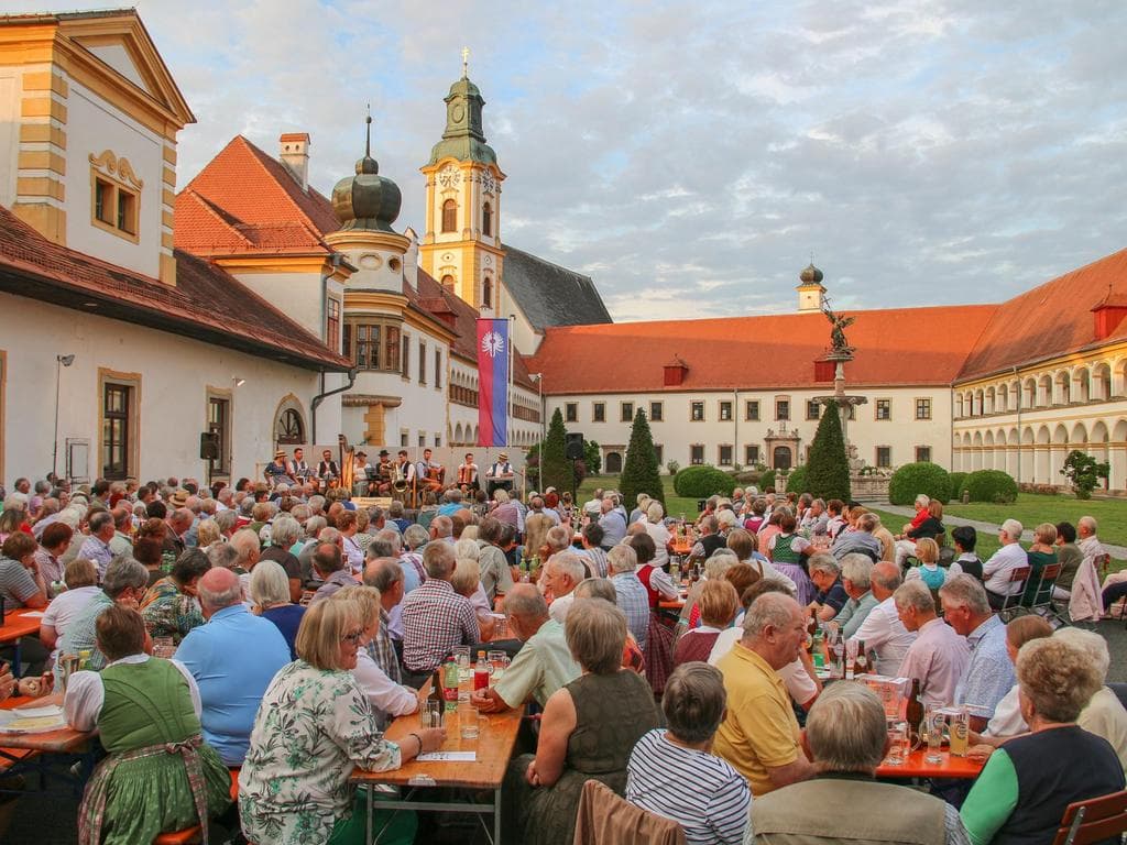 Volksmusik im Mondenschein - Kultur Stift Reichersberg