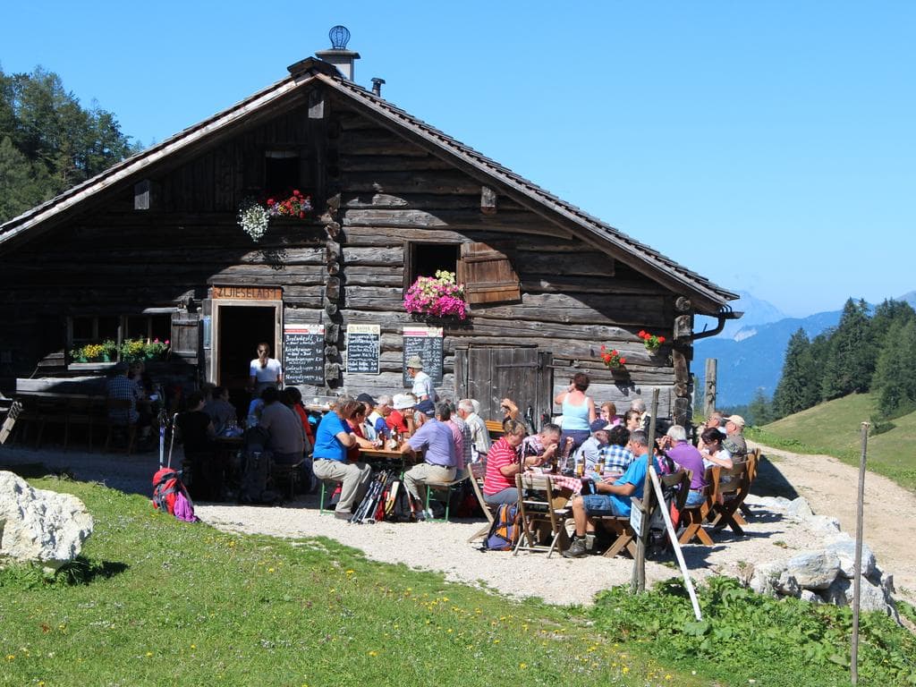 Almtanz auf der Zwieselalmhütte