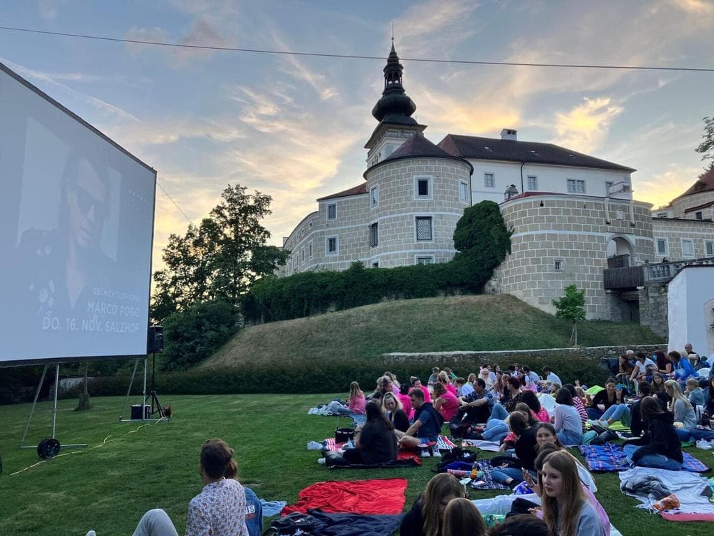Open Air Sommerkino "Monsieur Robert kennt kein Pardon"