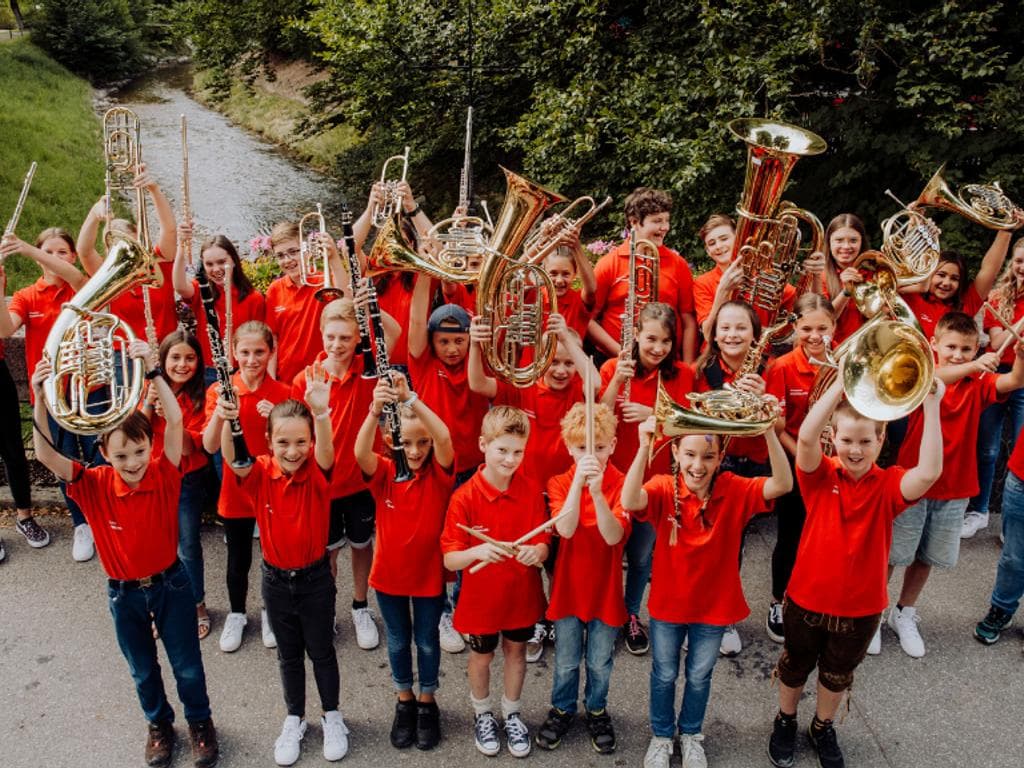 Dämmerschoppen der Musikkapelle St. Georgen im Hölzl der Wirterei in Schmidham