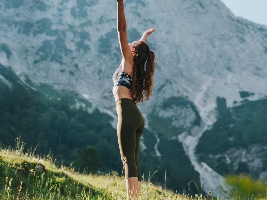 Yoga am Berg