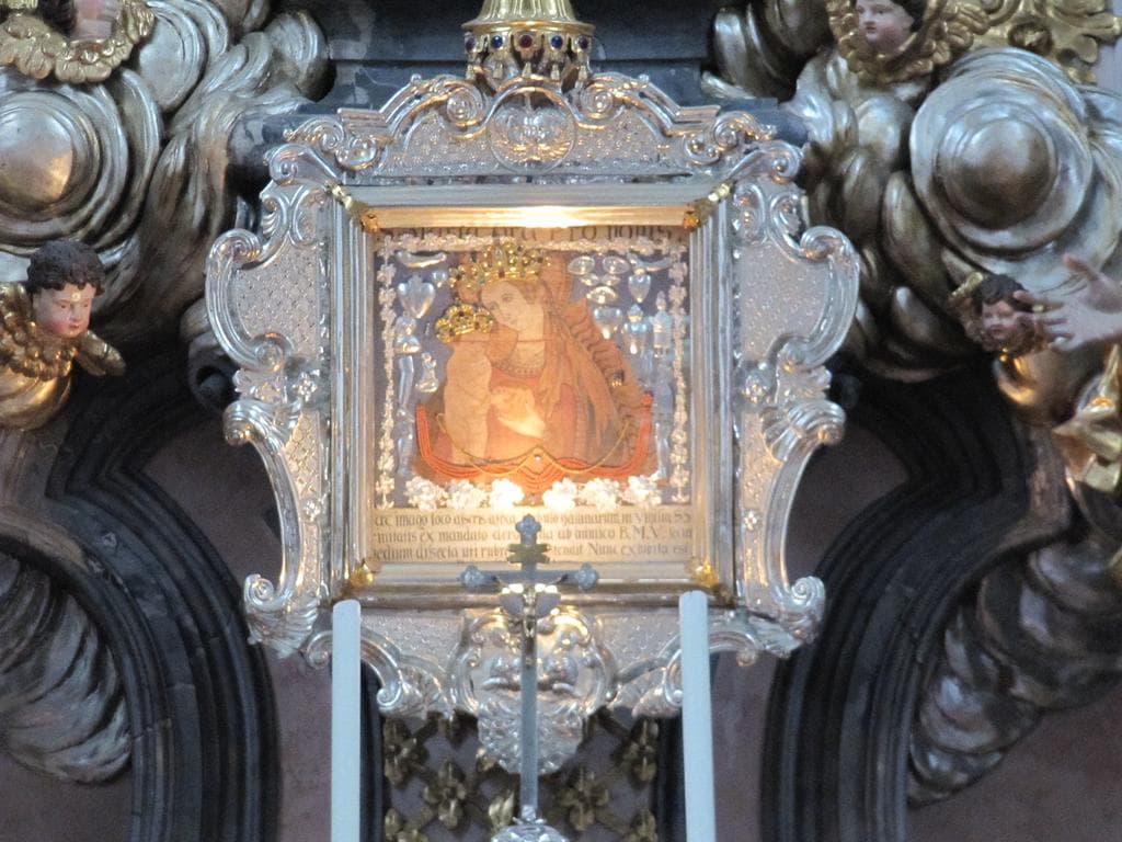 Geschichte des Burgareals und der Wallfahrtskirche Maria Attersee