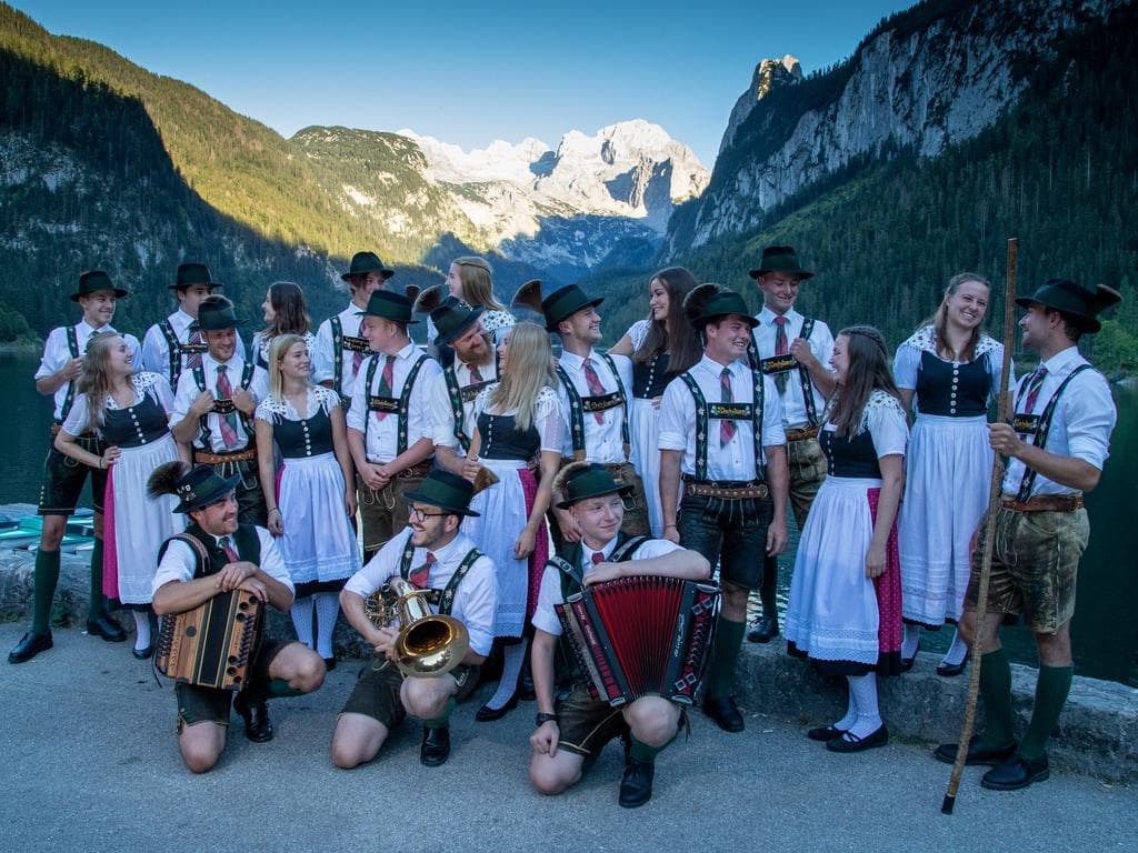Heimatabend in der Moosalm mit den Gosauer Schuhplattlern
