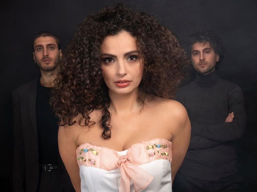 SUONNO D’AJERE - Das glamouröse Comeback der Canzone Classica Napoletana