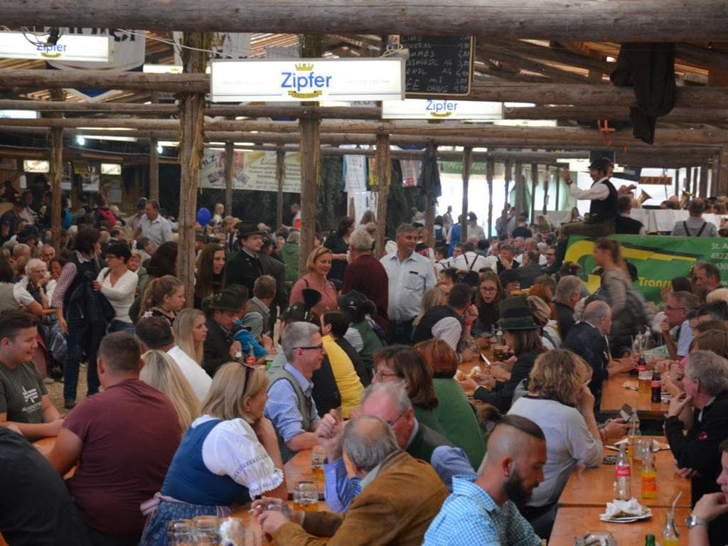 Oatna Kirtagsbierzelt