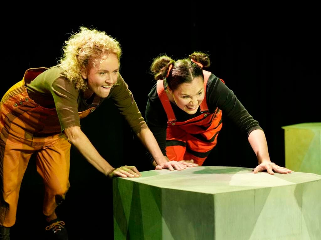 Kindertheater: Wenn zwei sich streiten