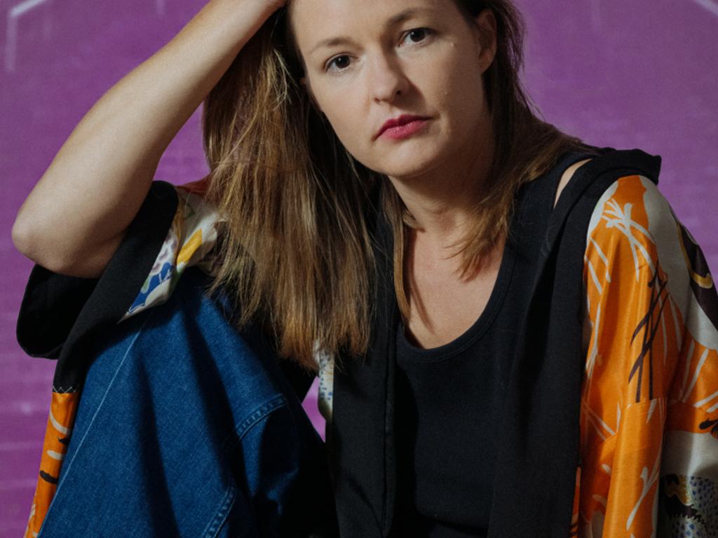 LAURA FREUDENTHALER - IRIS