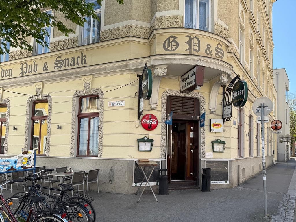 Golden Pub