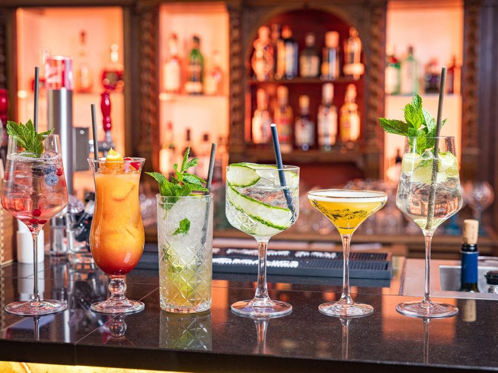 Castello Bar & Lounges