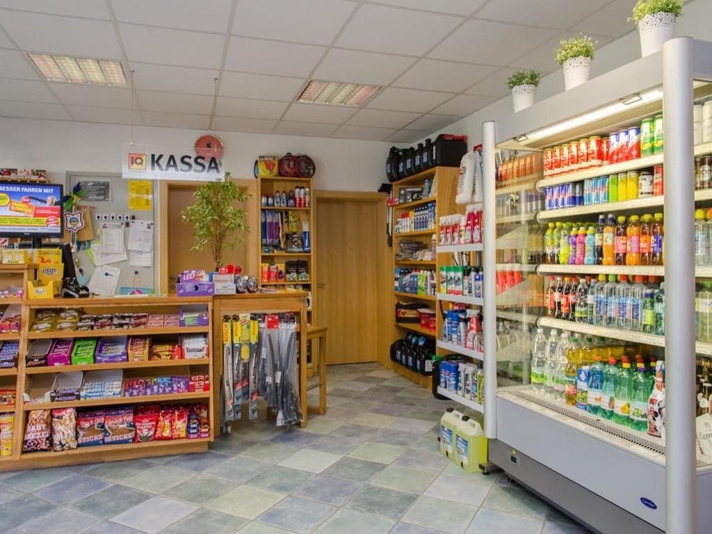 PS Tankstelle & Reifenhandel Schmeissl KG