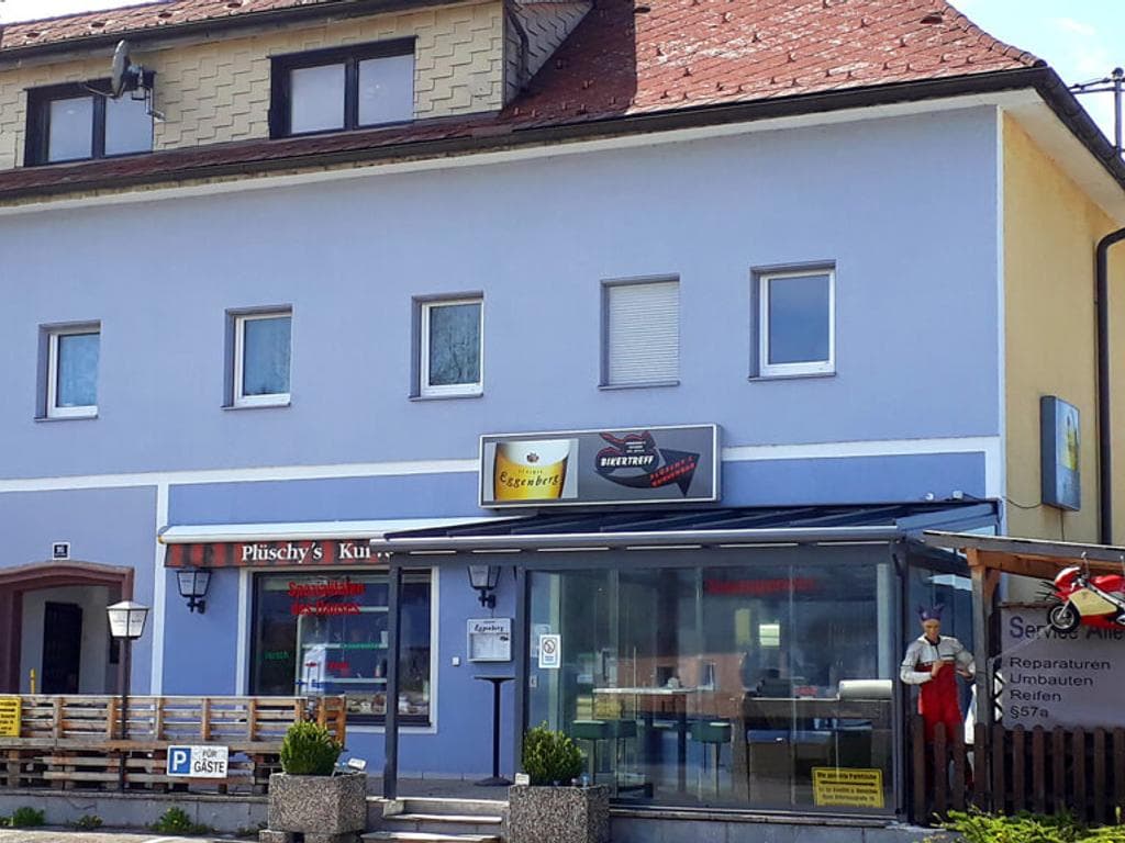 Plüschys Kurvenbar - Die Bar für Jung und Alt