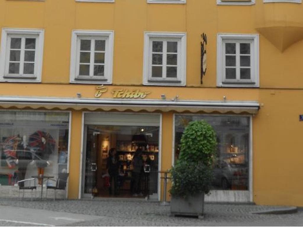 Tchibo Filiale mit CoffeeBar