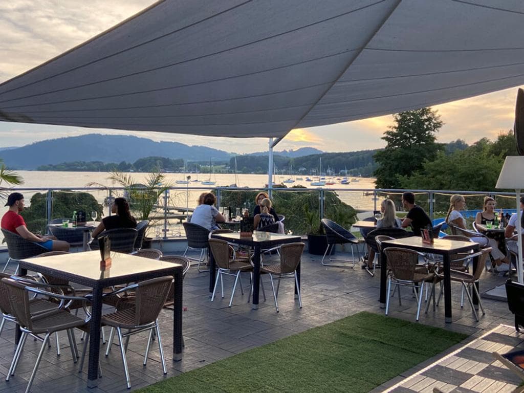 Contis Beachclub Attersee - Strandbad Seewalchen