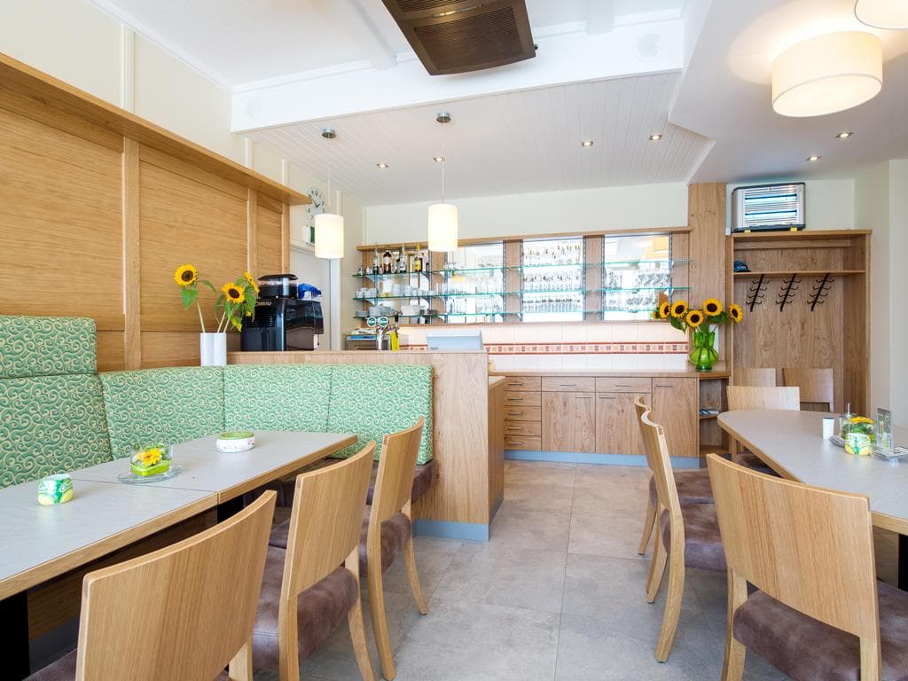 Kaufhaus Pernsteiner - Buffet