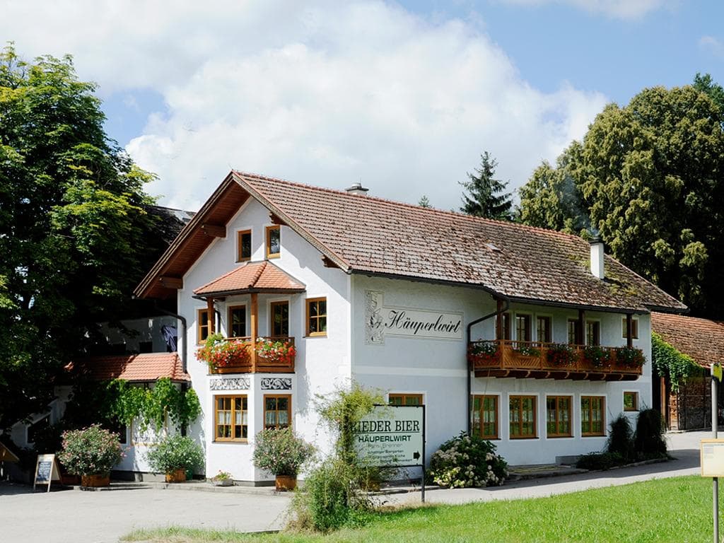 Häuperlwirt, Lohnsburg
