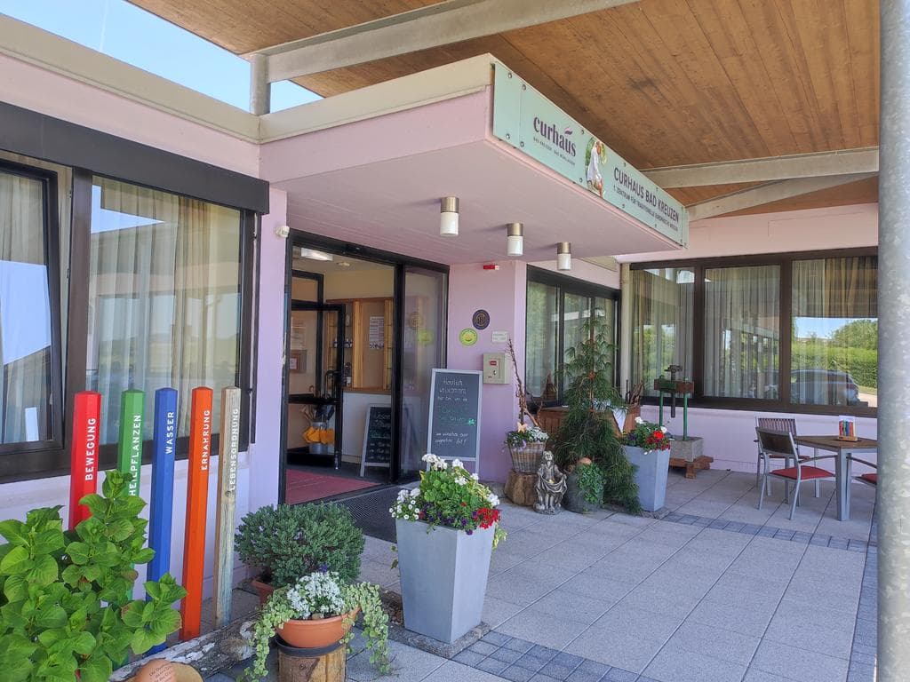 Café Einkehr im Curhaus Bad Kreuzen