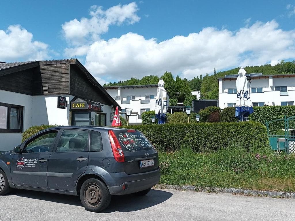Niki's Restaurant