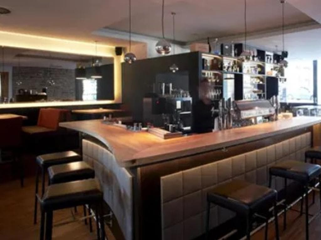 Gramaphon - Cafe, Restaurant, Bar