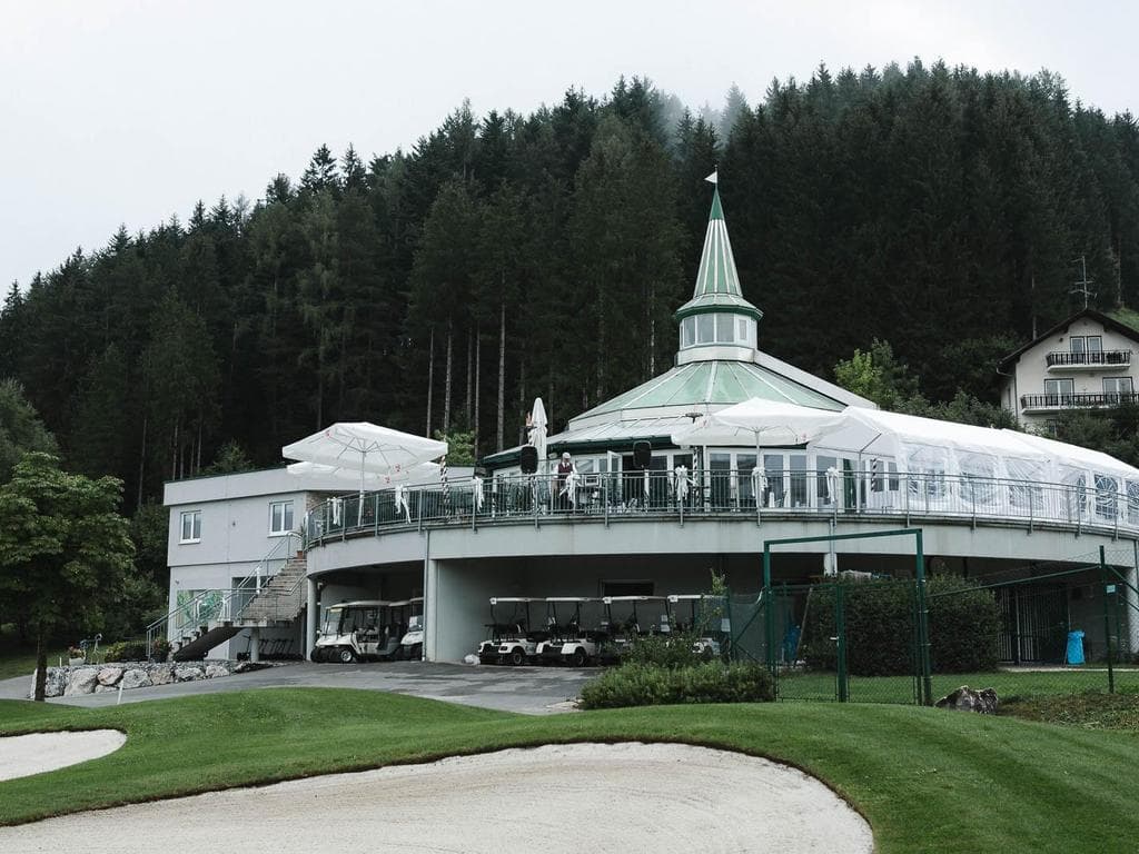 Salettl am Golfplatz des Golfclub Dilly