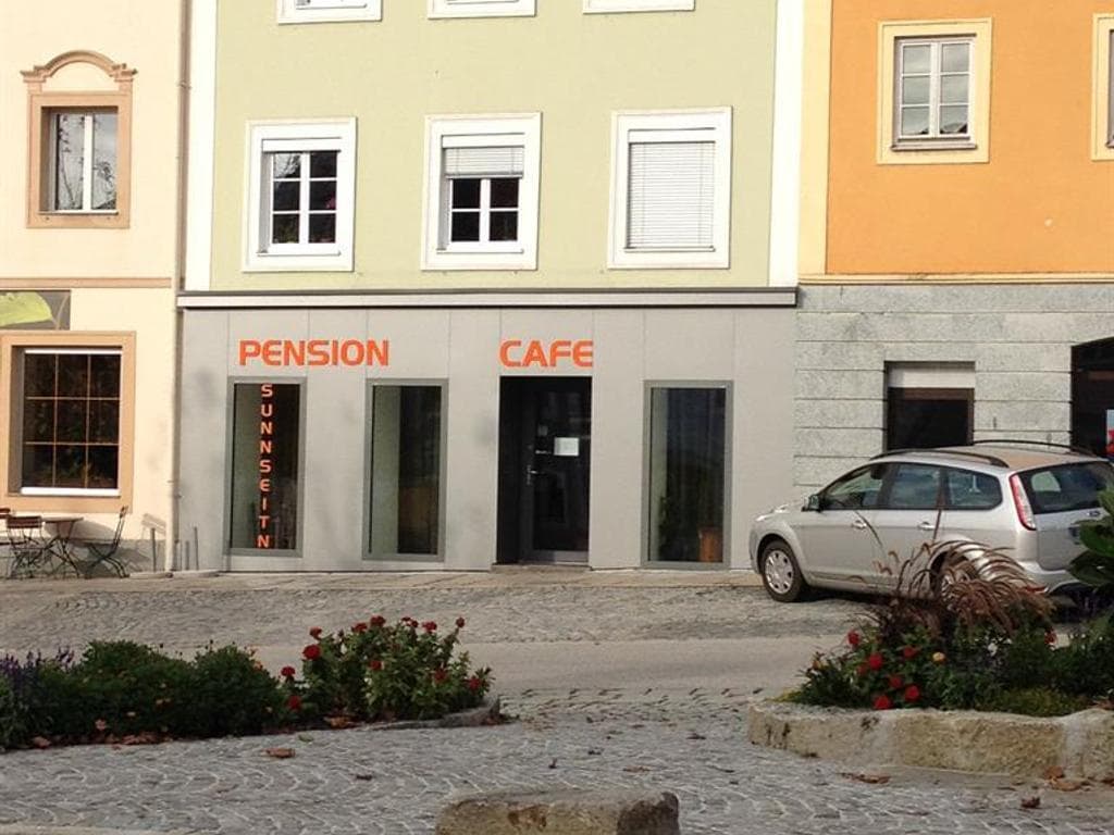 Marktcafé Sunnseitn mit Weinkeller