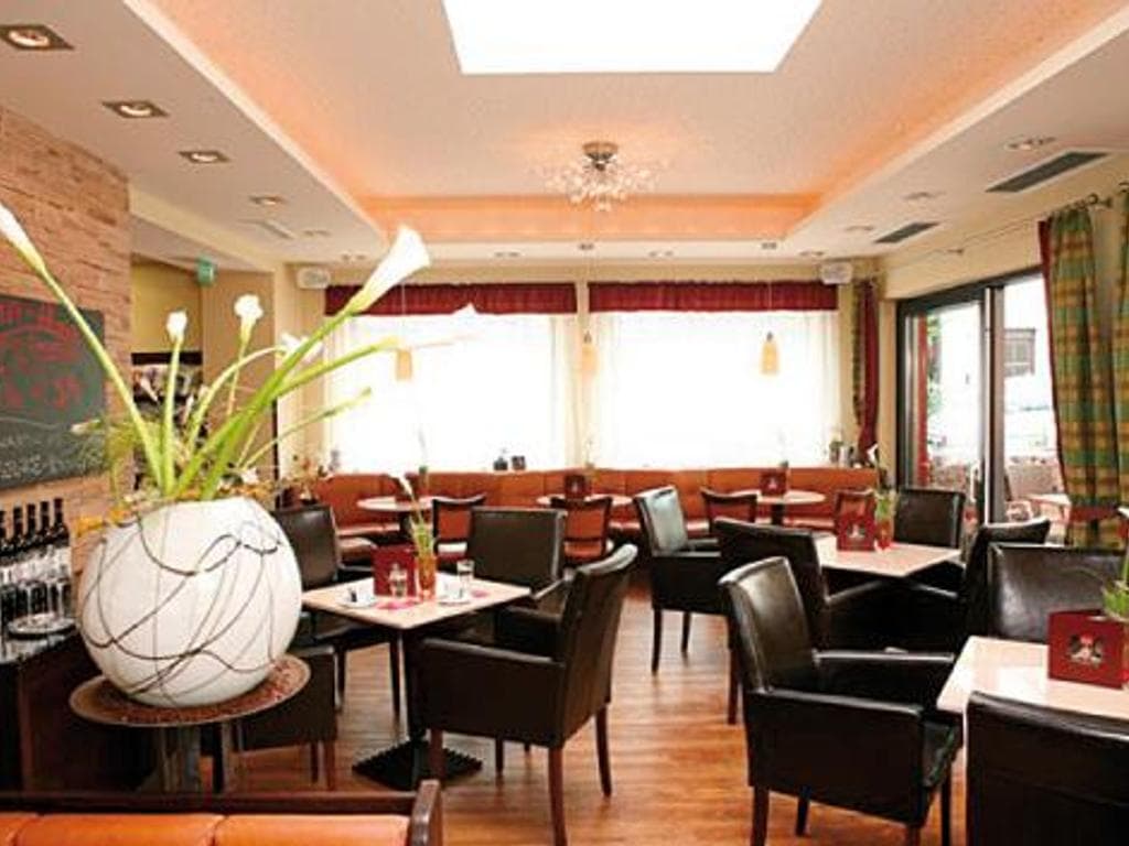 Cafe Schwarz